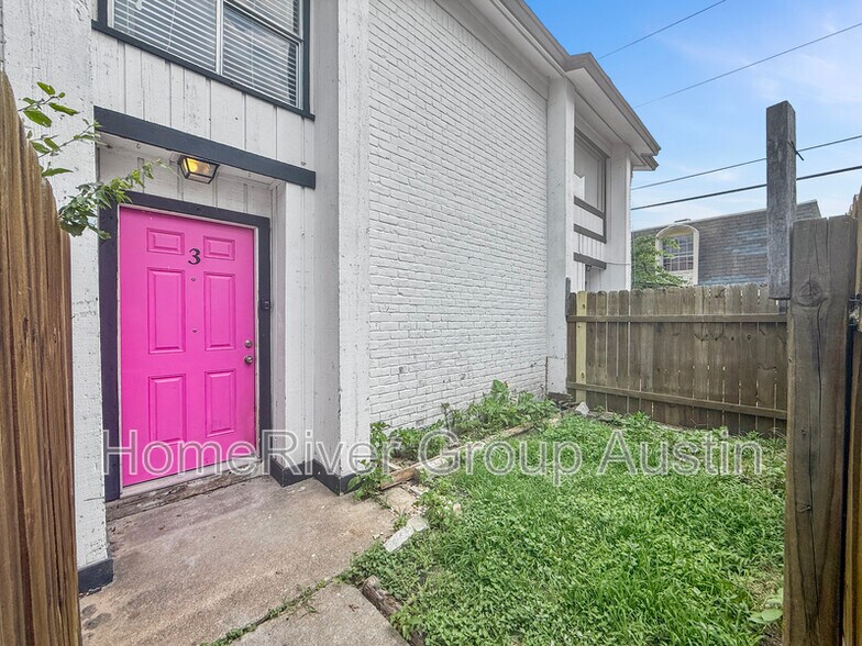 Building Photo - 1911 Hearthstone Dr
