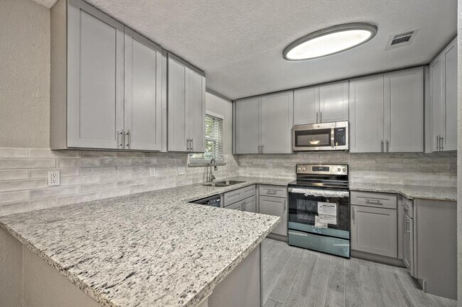Building Photo - 1219 Gentle Bend Dr