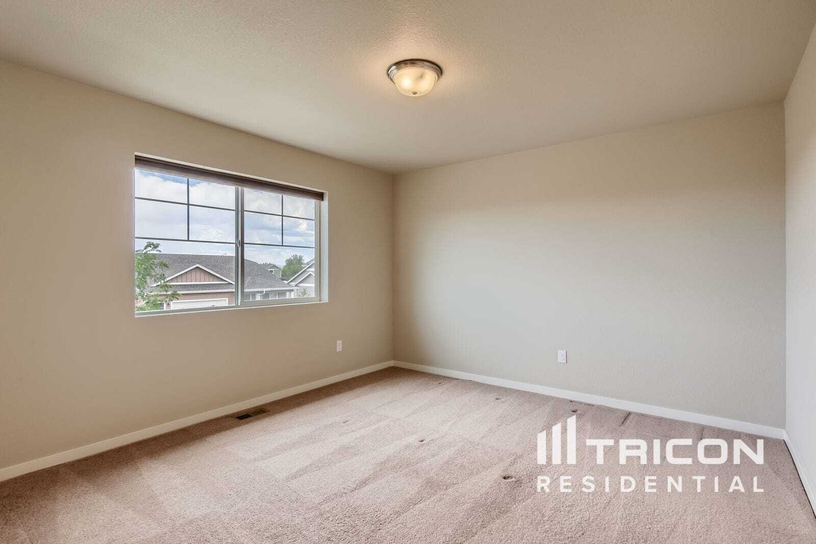 Building Photo - 3872 Ginkgo St
