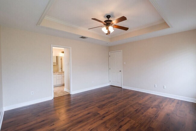 Building Photo - 3214 Grand Lake Dr