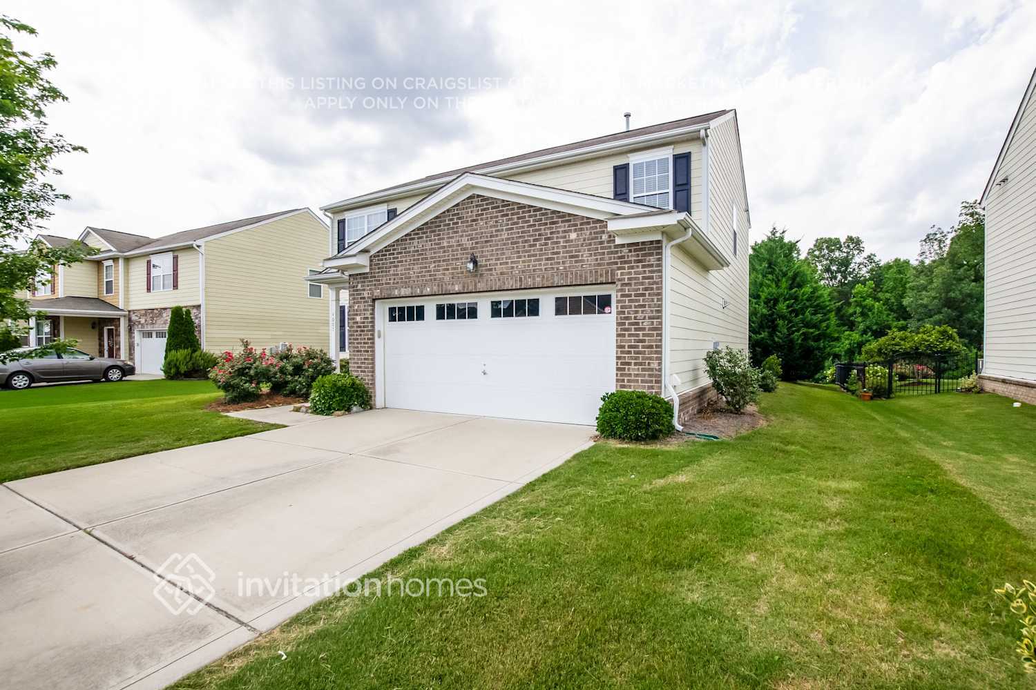 Building Photo - 4007 Blue Stream Ln