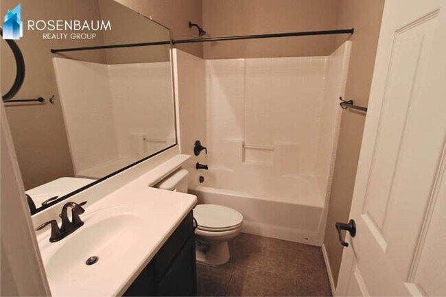 Building Photo - Discover your dream home in the heart of Freeman Farms, Gilbert!