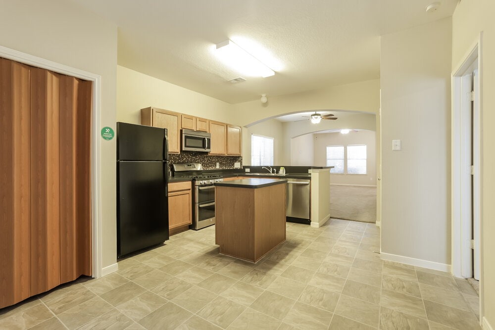 Building Photo - 21735 Grassy Hill Ln