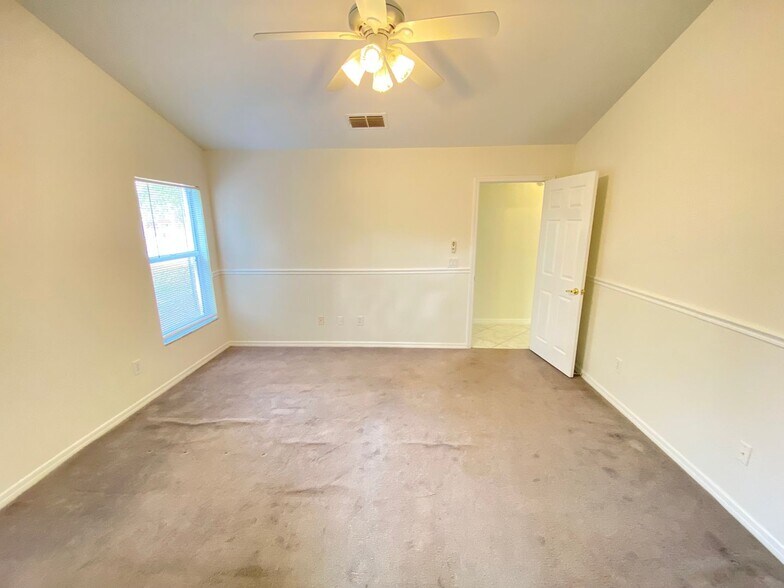 Building Photo - Wonderful 3/2 Home in the Arbor Club Community!