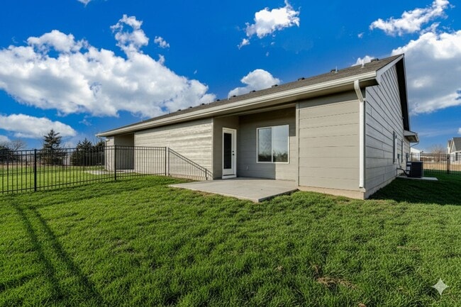 Building Photo - Pineway Oliver Plan