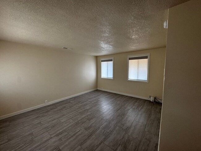 Building Photo - Charming 3 Bedroom Home with Beautiful Backyard & RV Parking