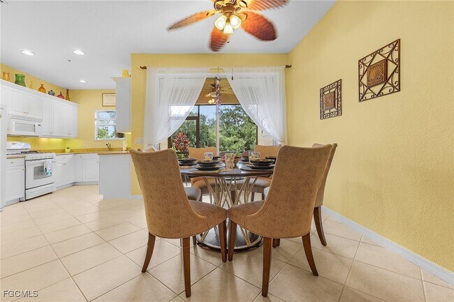 Building Photo - 3210 Cottonwood Bend