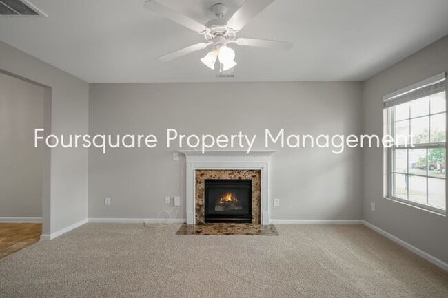 Building Photo - 4-Bed Single Family Home with Open Layout,...