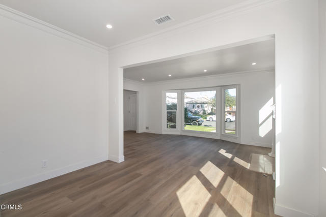 Building Photo - 5858 Via Corona St