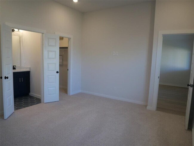 Building Photo - 6435 Downey Ln