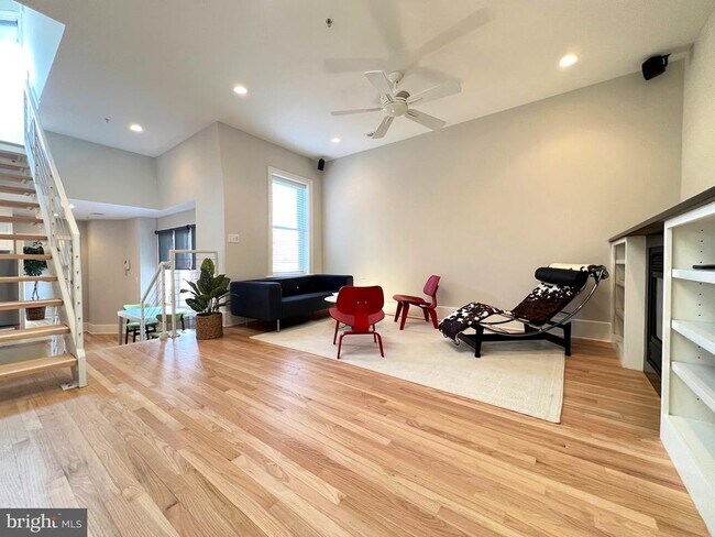 Building Photo - 1616 15th St NW