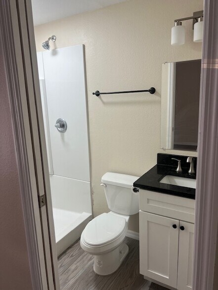 Building Photo - 608 Maggie Cir