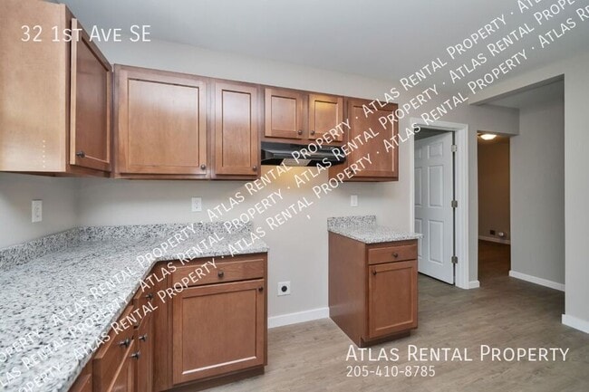 Building Photo - 32 1st Ave SE