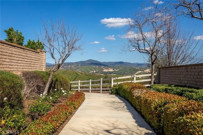 Building Photo - 28629 Farrier Dr