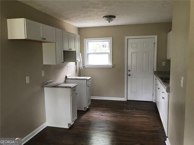 Building Photo - 839 Mimosa Dr