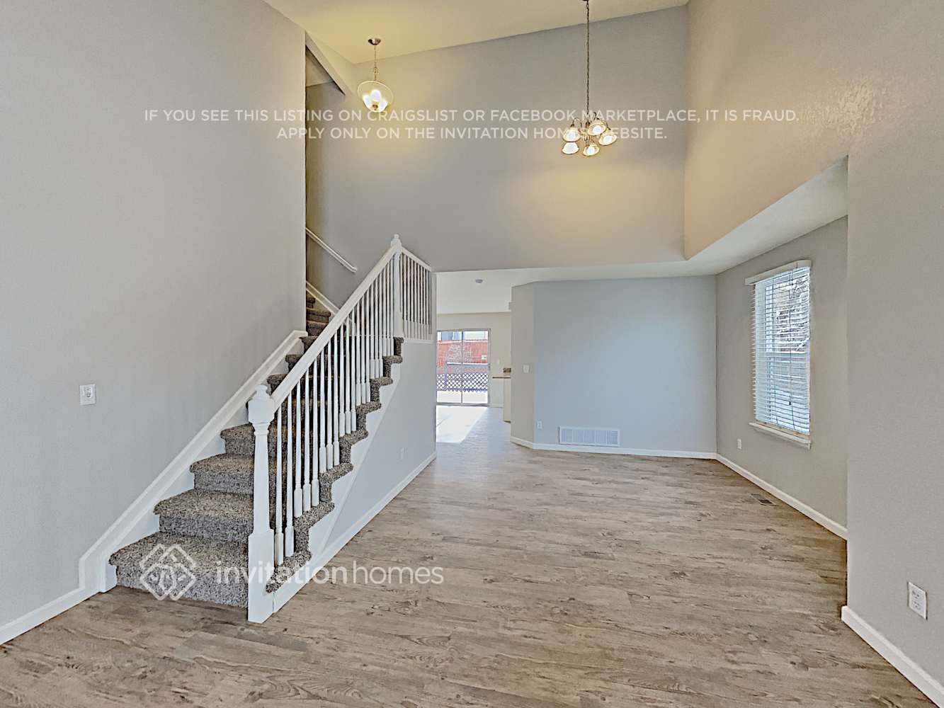 Building Photo - 5844 E 122nd Pl