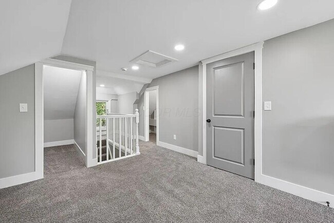 Building Photo - 330 Loeffler Ave