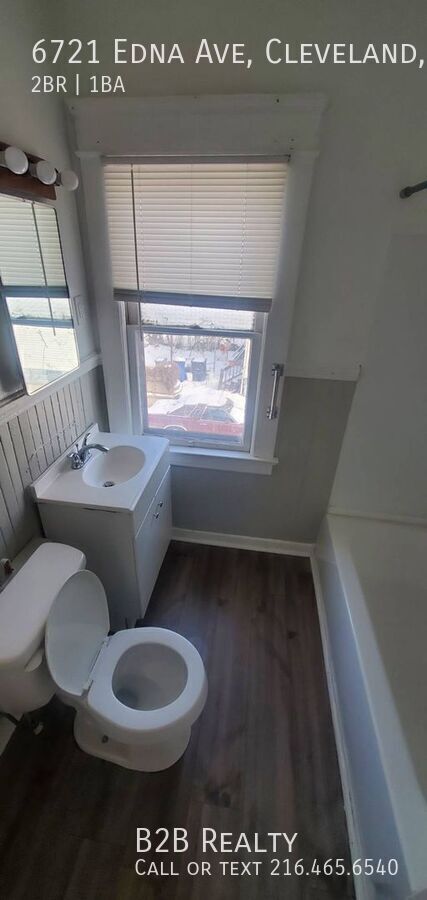 Building Photo - 6721 Edna Ave