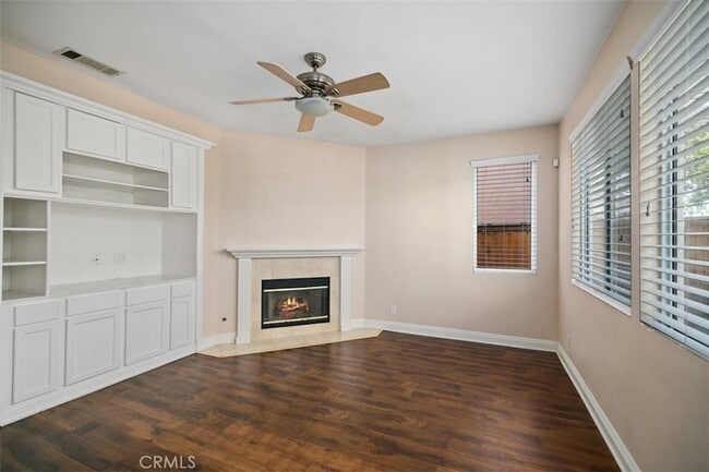 Building Photo - 9 Acorn Ridge