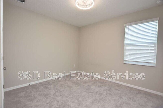 Building Photo - 6728 Great Bear Dr