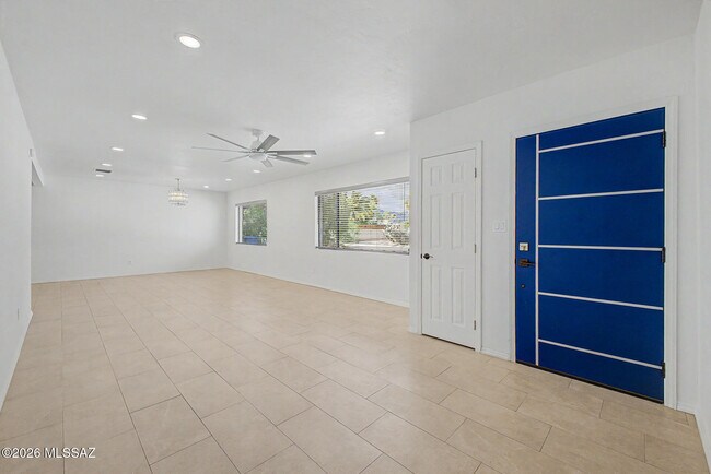 Building Photo - 5120 E Alberta Dr