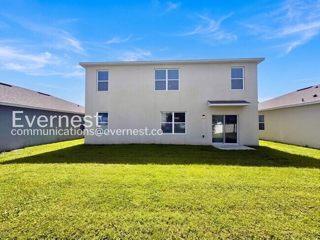 Building Photo - Limited Time Special Offer / 5 Bed/3 Bath Home with Garage / Pet-Friendly / Vouchers Accepted / A...