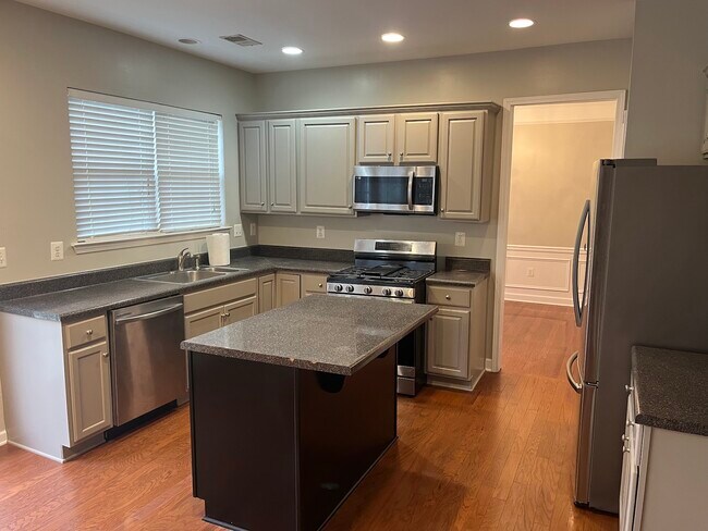 Building Photo - 2109 Bucolic Ct