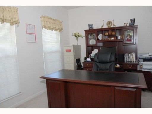 Building Photo - 6647 Westbury Dr