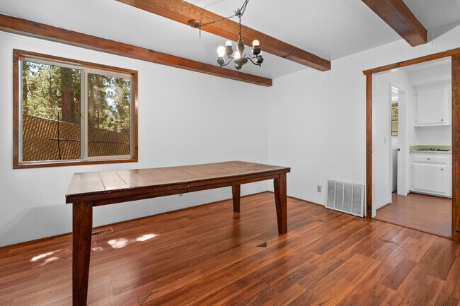 Building Photo - 383 Catalina Rd