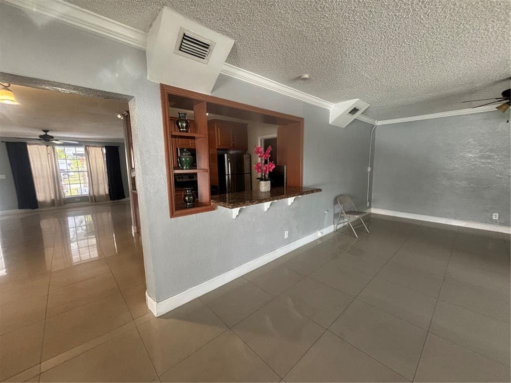 Building Photo - 6881 SW 6th St