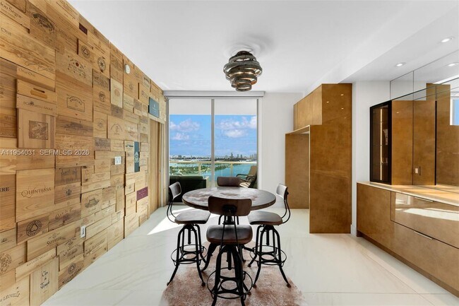 Building Photo - 900 Biscayne Blvd