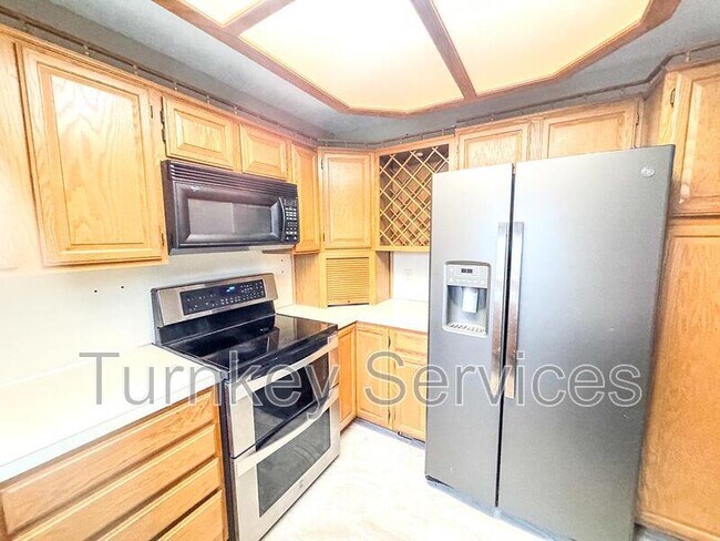 Building Photo - 15718 Lafayette Ave