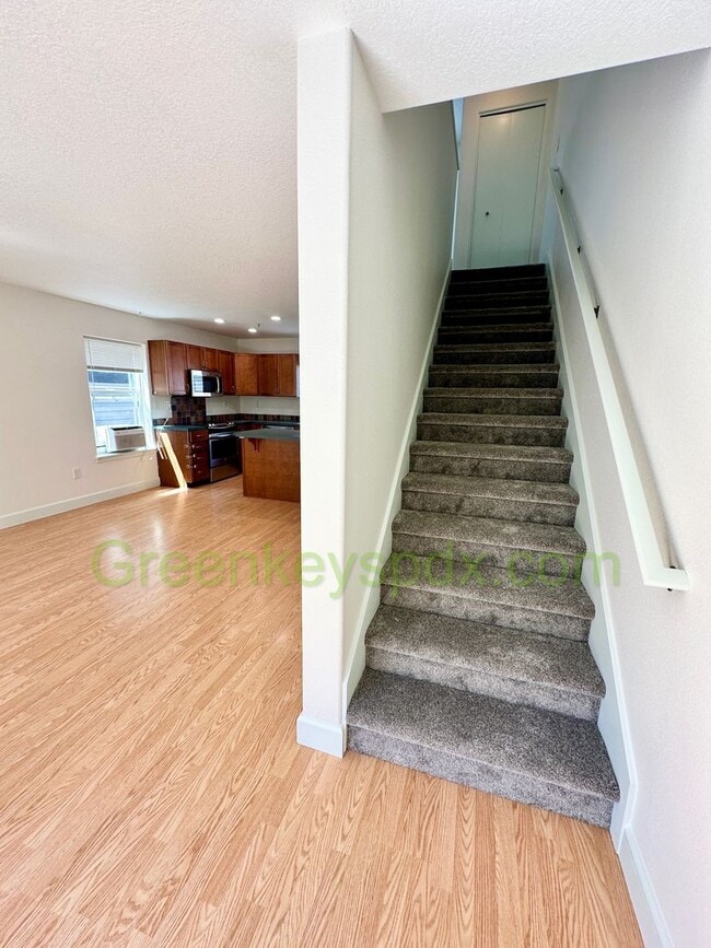Building Photo - 1-Bedroom Townhouse in St. John's with Bon...