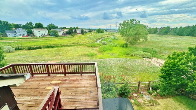 Building Photo - Welcome to this Fantastic 4 Bed 2.5 Bath i...