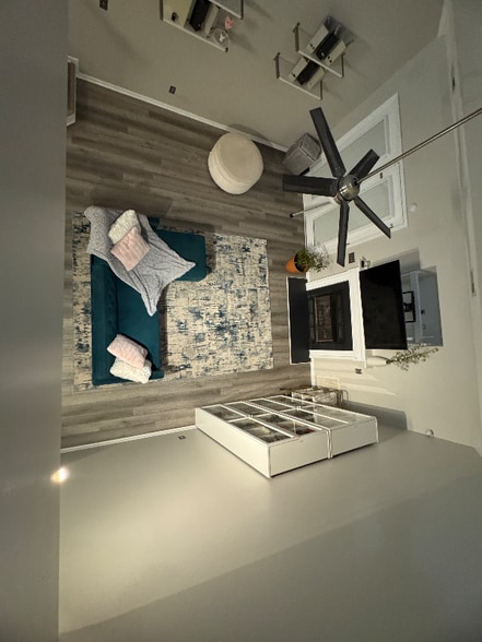 Building Photo - 13 Signet Dr