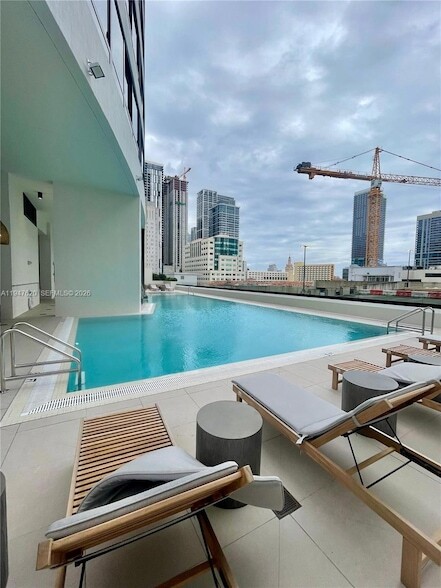 Building Photo - 225 N Miami Ave