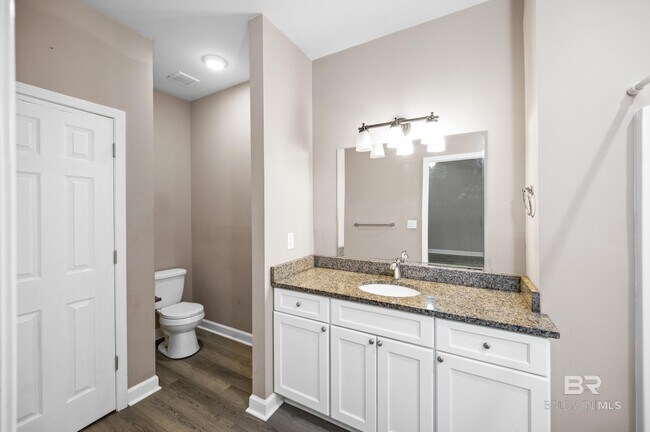 Building Photo - 3816 Chesterfield Ln