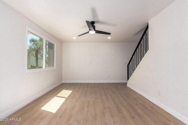 Building Photo - 7647 E Montecito Ave