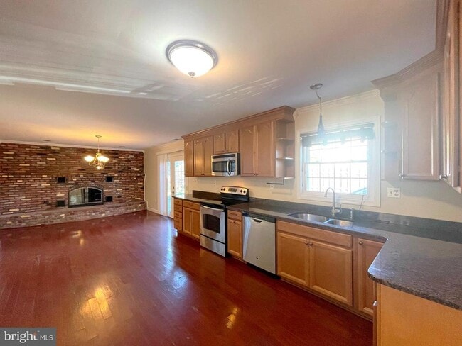 Building Photo - 11717 Rivershore Dr