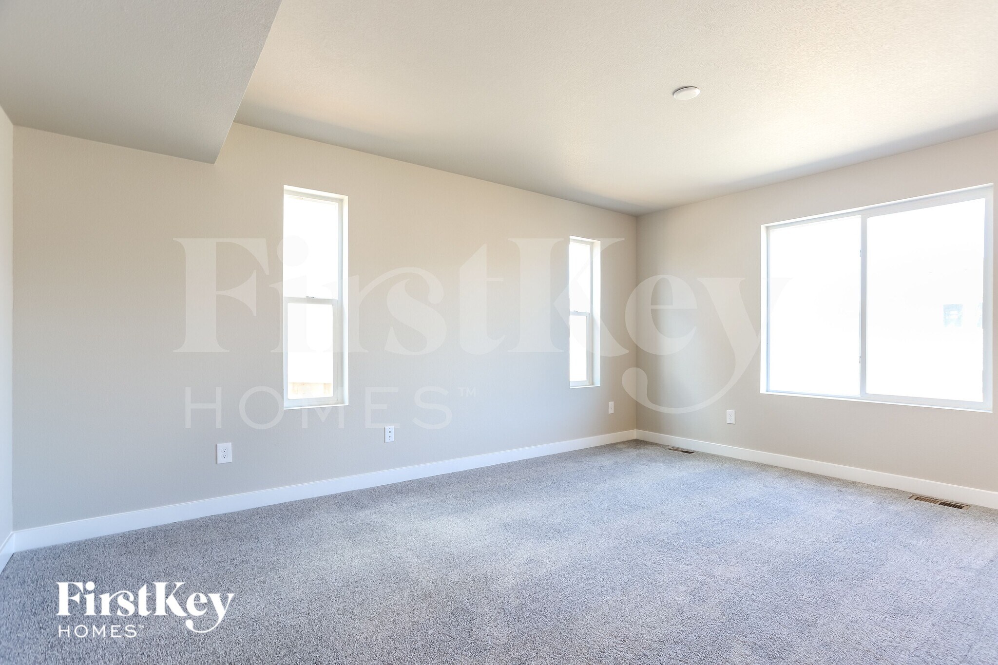 Building Photo - 10480 Horton Dr