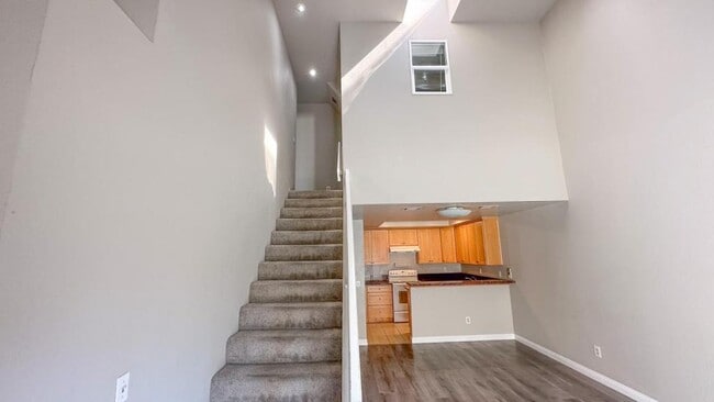 Building Photo - 55 Grenada St