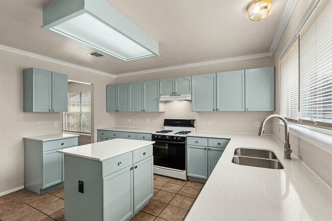 Building Photo - 8731 Minot Cir