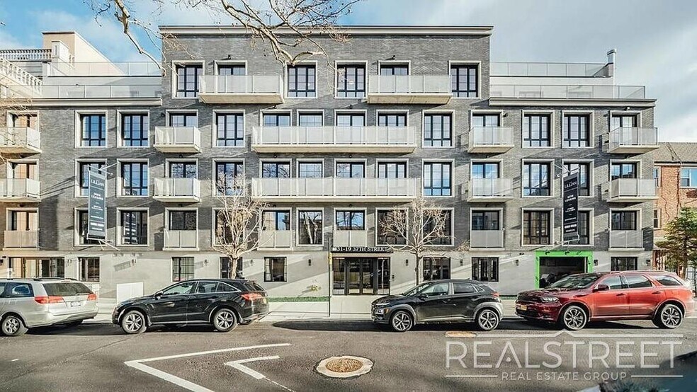 Building Photo - 31-19 37th St