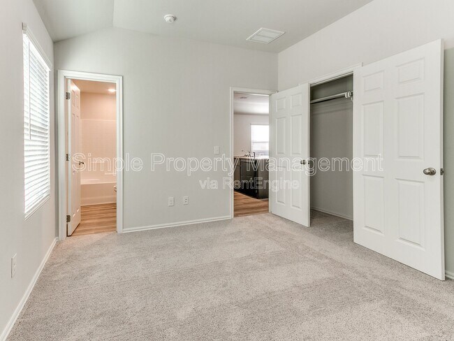 Building Photo - 11520 SW 12th St