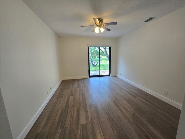 Building Photo - 2177 Montpeliar