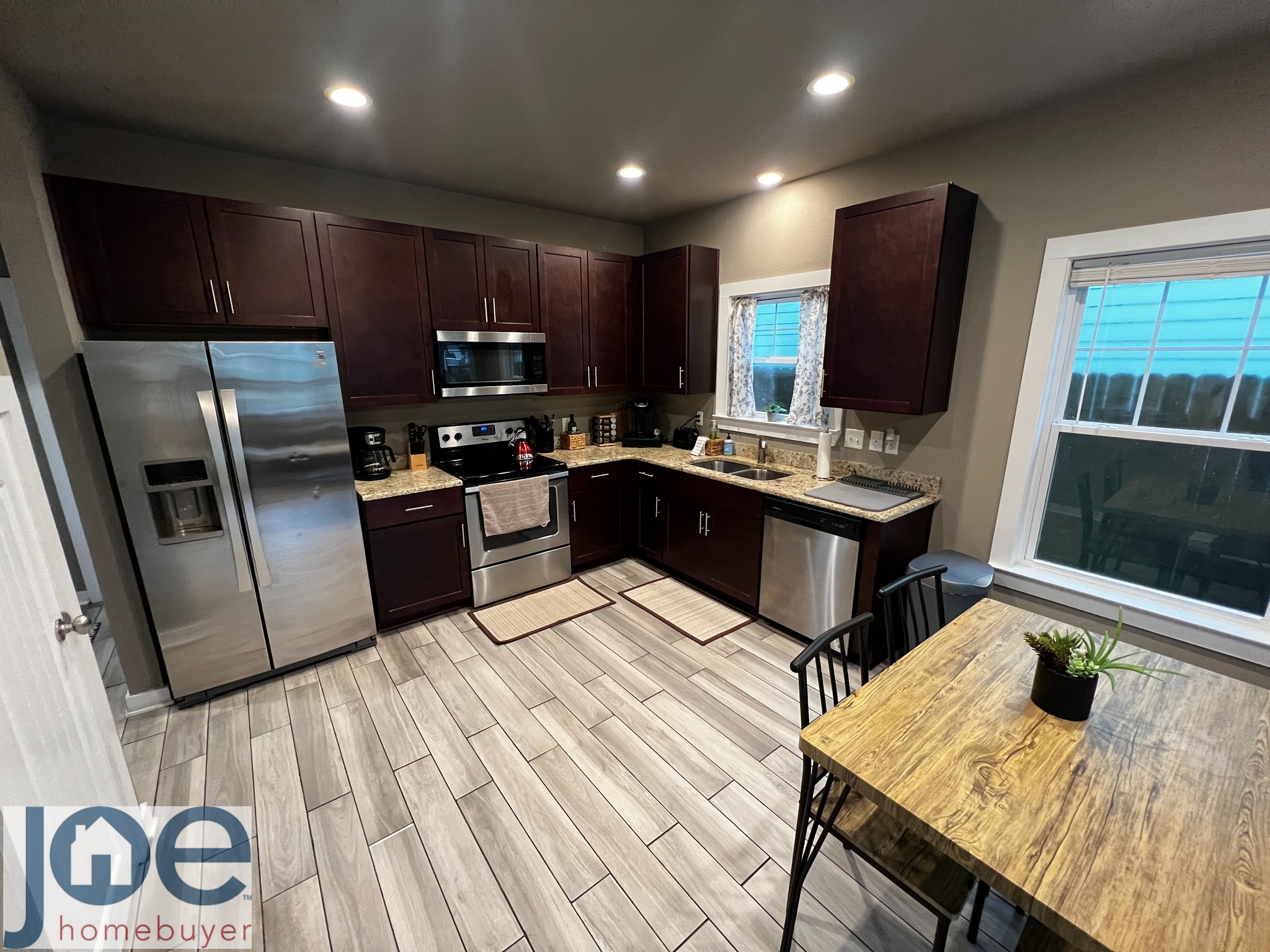 Building Photo - 2004 W Gregory St