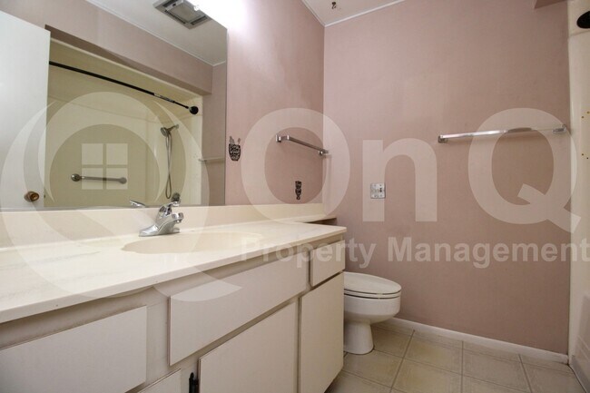 Building Photo - 10733 W Loma Blanca Dr