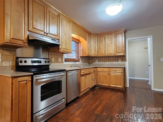 Building Photo - 417 Wintergreen Ct