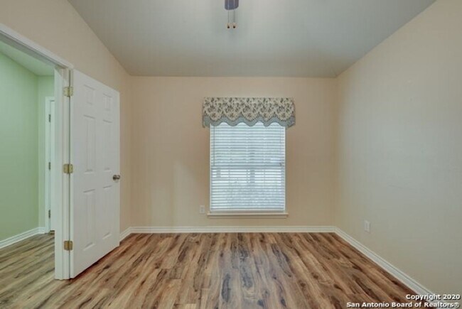 Building Photo - 3 Bedroom/2 Bath Wildhorse Subdivision
