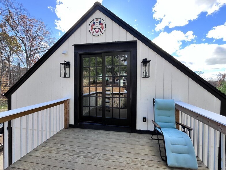 Building Photo - 2614 Boston Post Rd